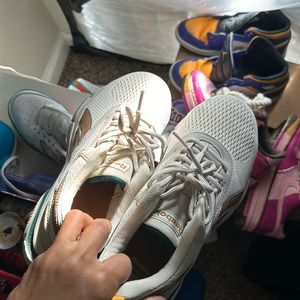Work shoes